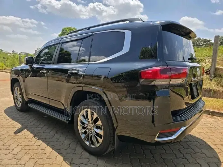 Toyota Land Cruiser 2021 Matt Black