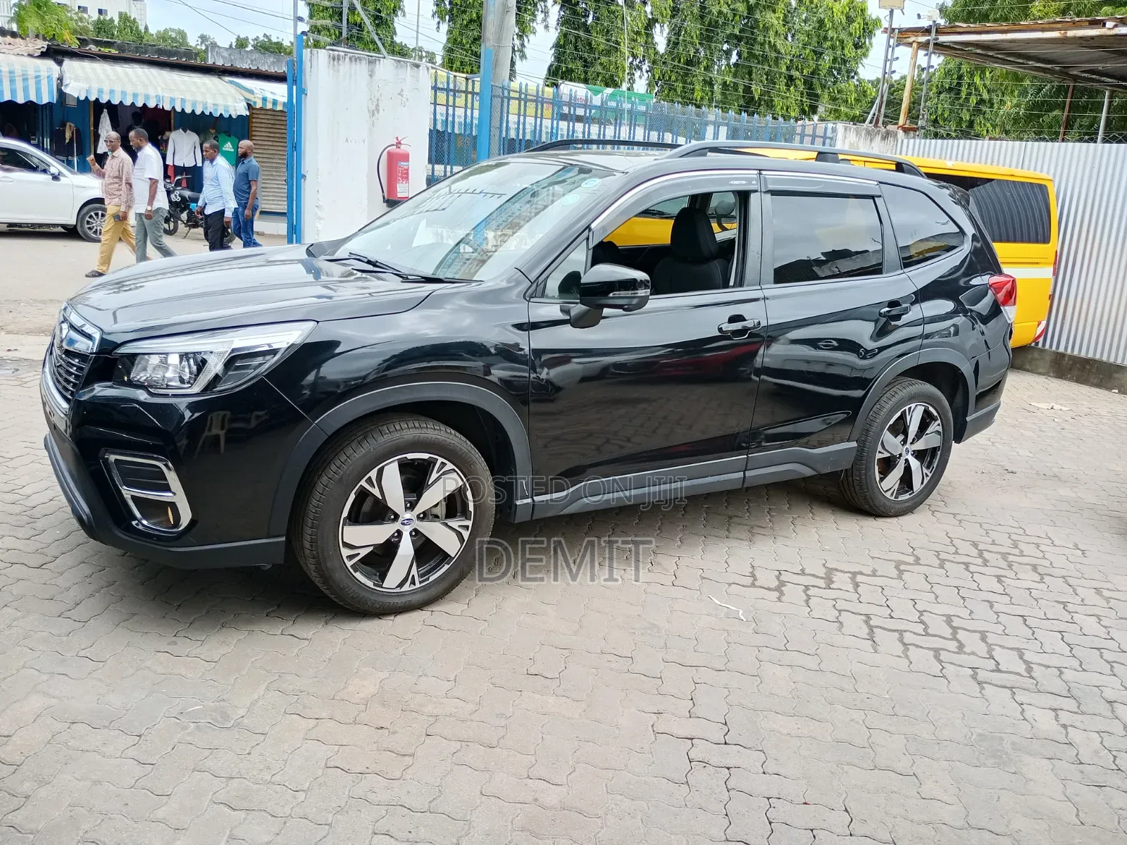 Subaru Forester Premium AWD 2019 Black