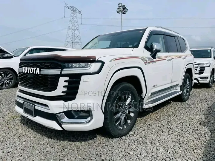 Toyota Land Cruiser 2023 Pearl