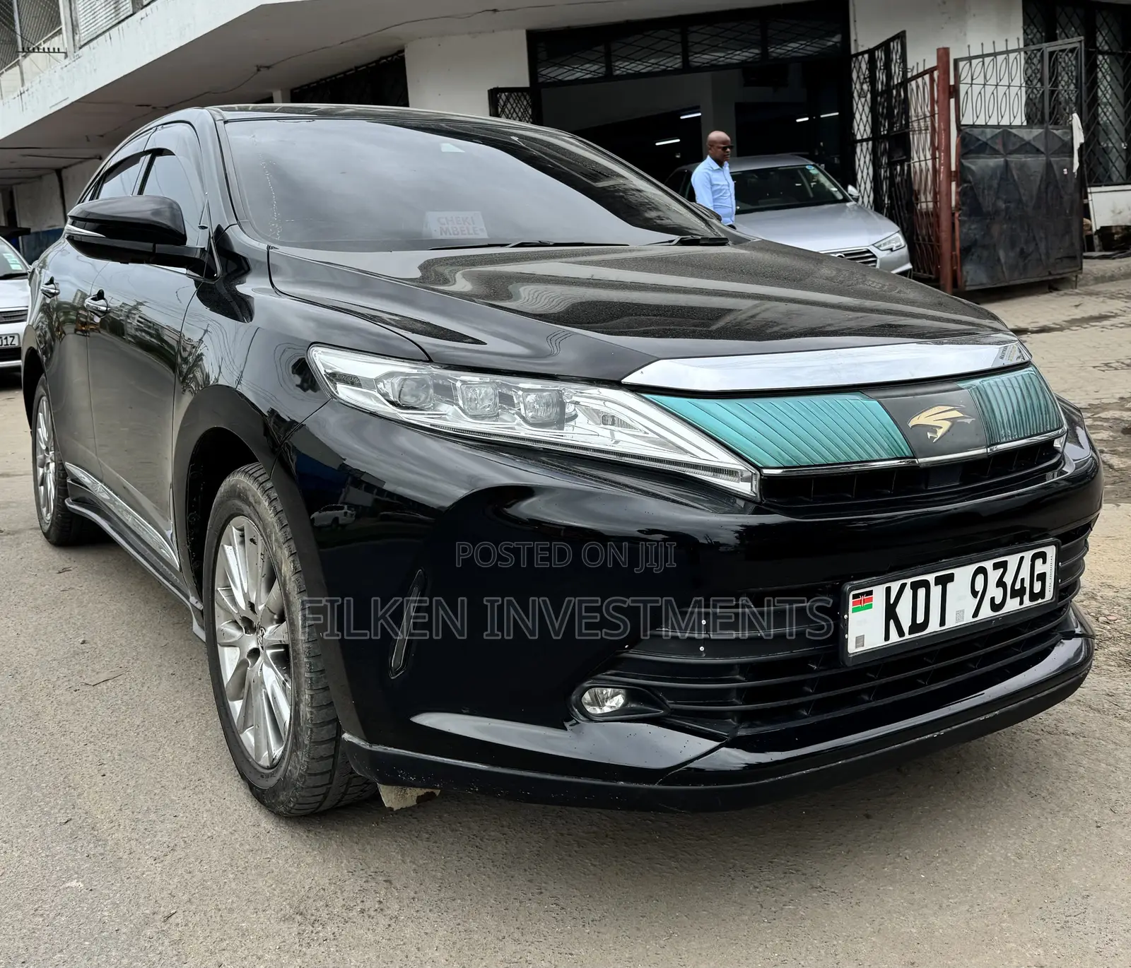 Toyota Harrier 2.0 2019 Black