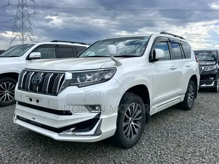 Toyota Land Cruiser 2020 White