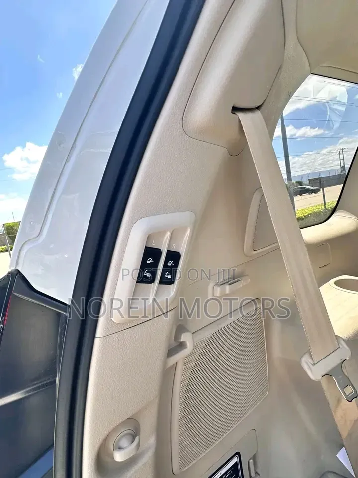 Toyota Land Cruiser 2020 White