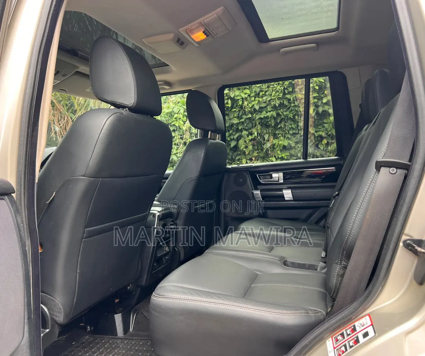 Land Rover Discovery 2014 Gold