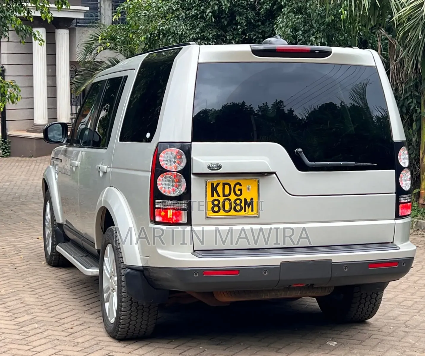 Land Rover Discovery 2014 Gold