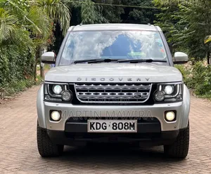 Land Rover Discovery 2014 Gold