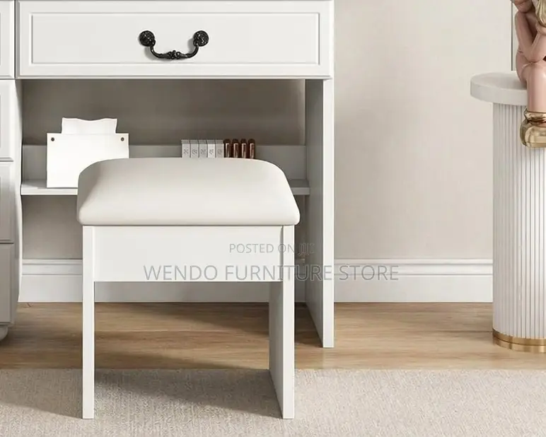 Dressers; White Bedroom Bergeene Vanity Table Set