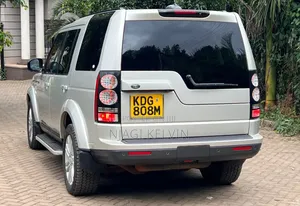Land Rover Discovery 2014 Gold