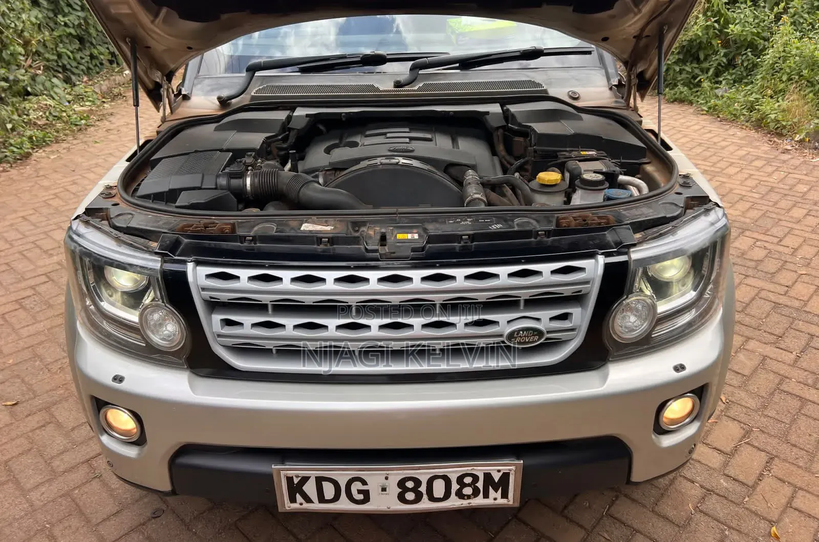 Land Rover Discovery 2014 Gold