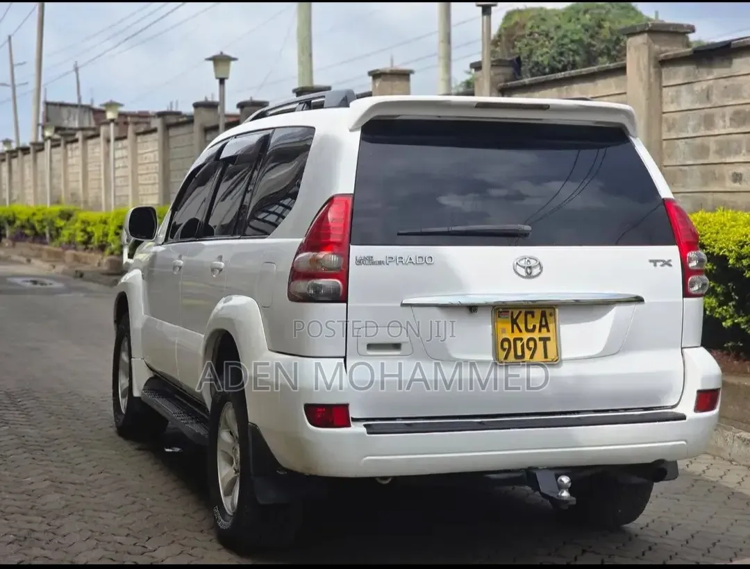 Toyota Land Cruiser Prado 2007 White
