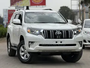 Toyota Land Cruiser Prado 2.7 2019 White