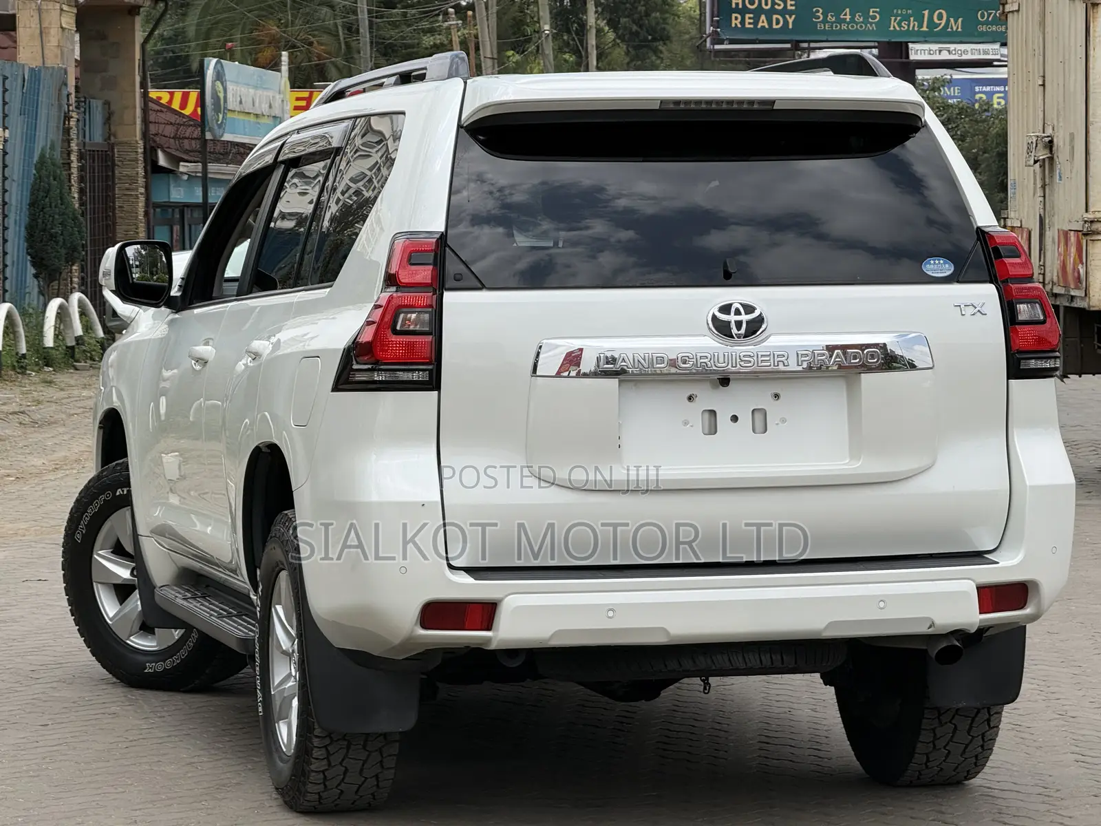 Toyota Land Cruiser Prado 2.7 2019 White