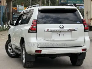 Toyota Land Cruiser Prado 2.7 2019 White