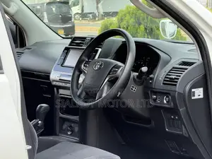 Toyota Land Cruiser Prado 2.7 2019 White
