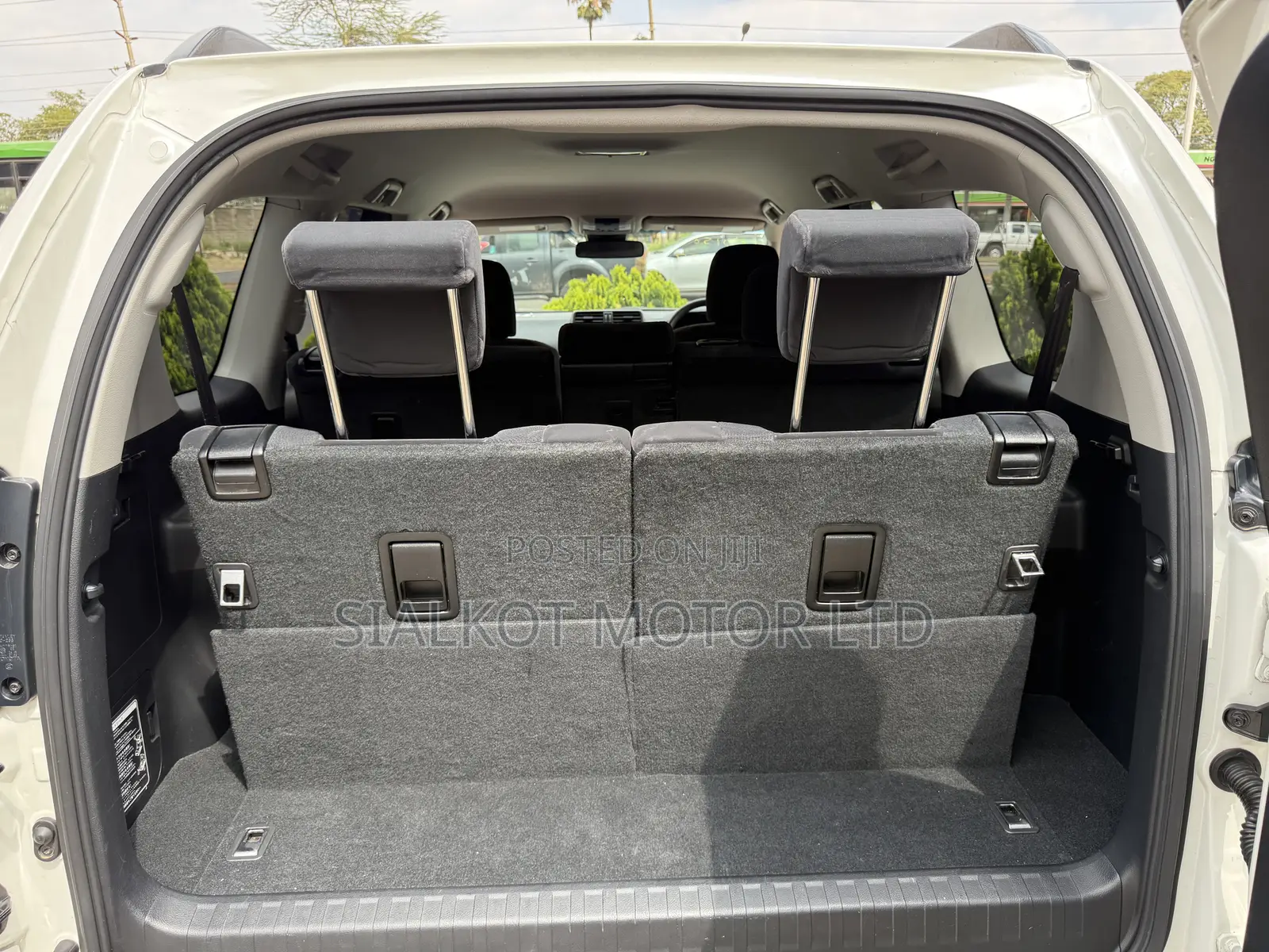 Toyota Land Cruiser Prado 2.7 2019 White