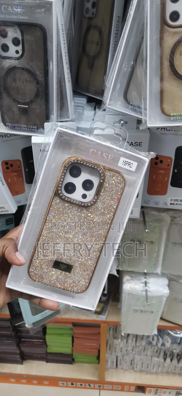 iPhone 16 Pro, Metallic Logo Accent and Built-in Camera Case. - thumbnail 2