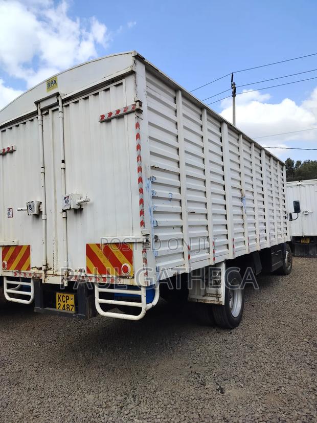 Mitsubishi Fuso - thumbnail 5