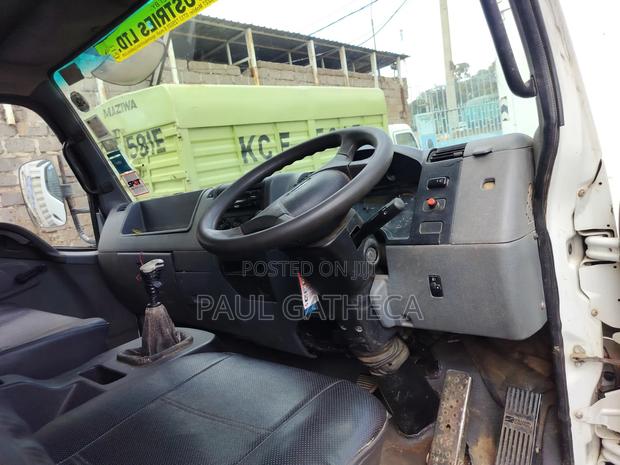 Mitsubishi Fuso - thumbnail 10
