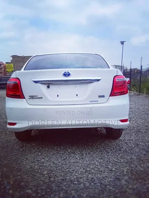 Toyota Axio 2018 White
