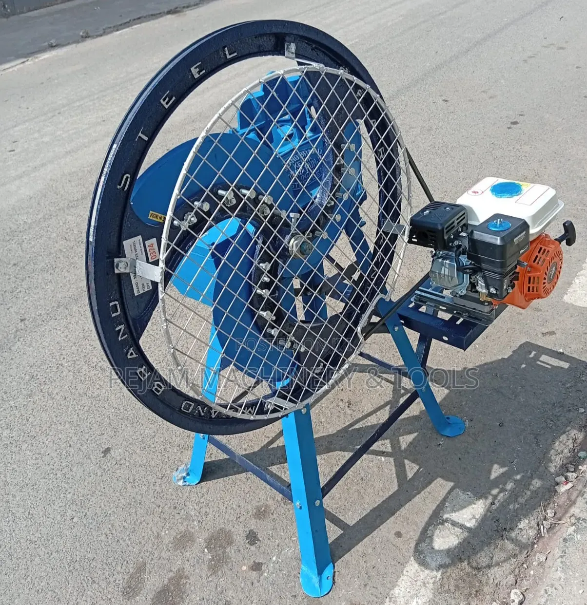 Milano Italia 3 Blade Chaffcutter With 7.5hp Engine