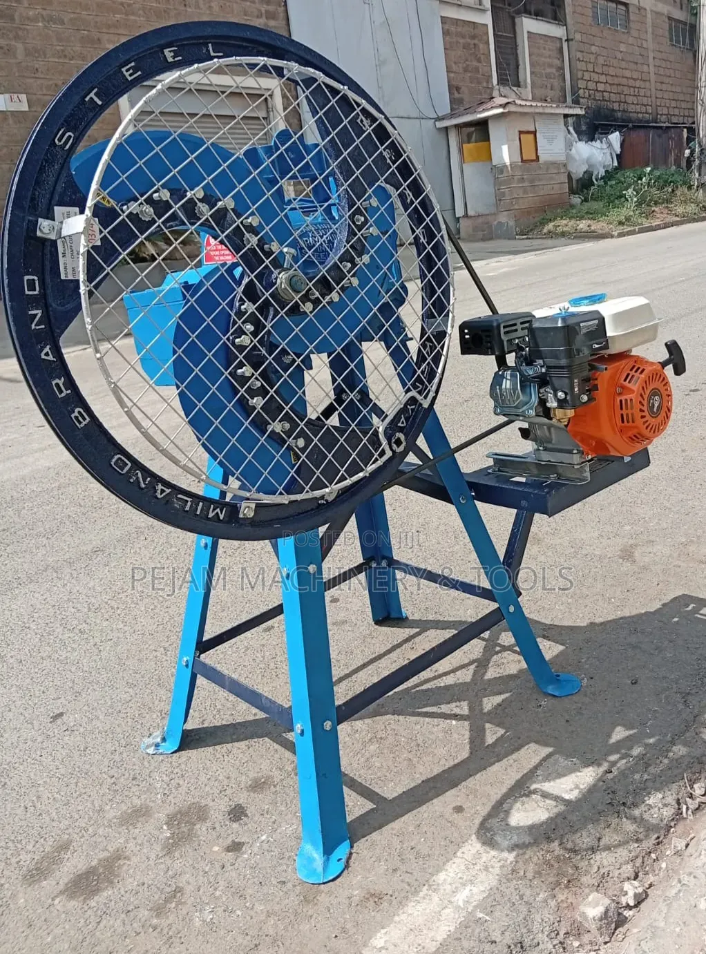 Milano Italia 3 Blade Chaffcutter With 7.5hp Engine