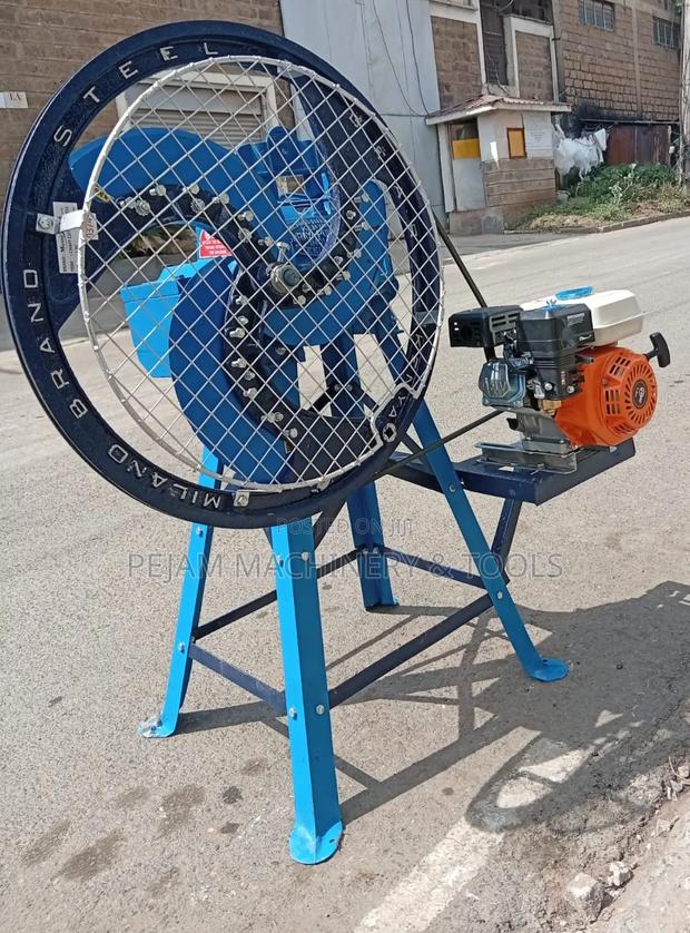 Milano Italia 3 Blade Chaffcutter With 7.5hp Engine - thumbnail 5