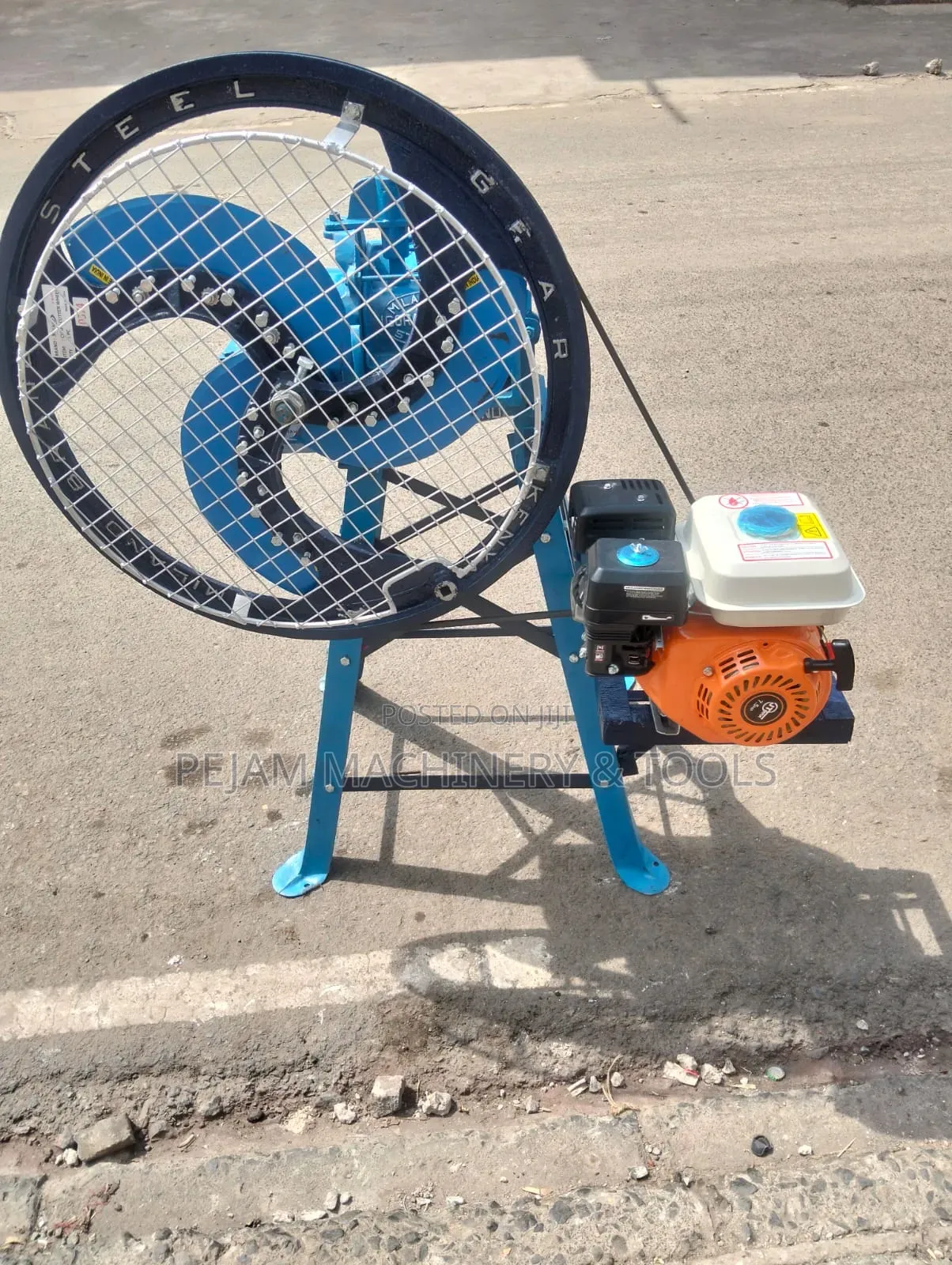 Milano Italia 3 Blade Chaffcutter With 7.5hp Engine