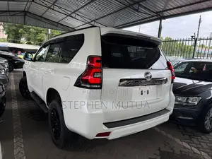 Toyota Land Cruiser Prado 2.8 2021 White