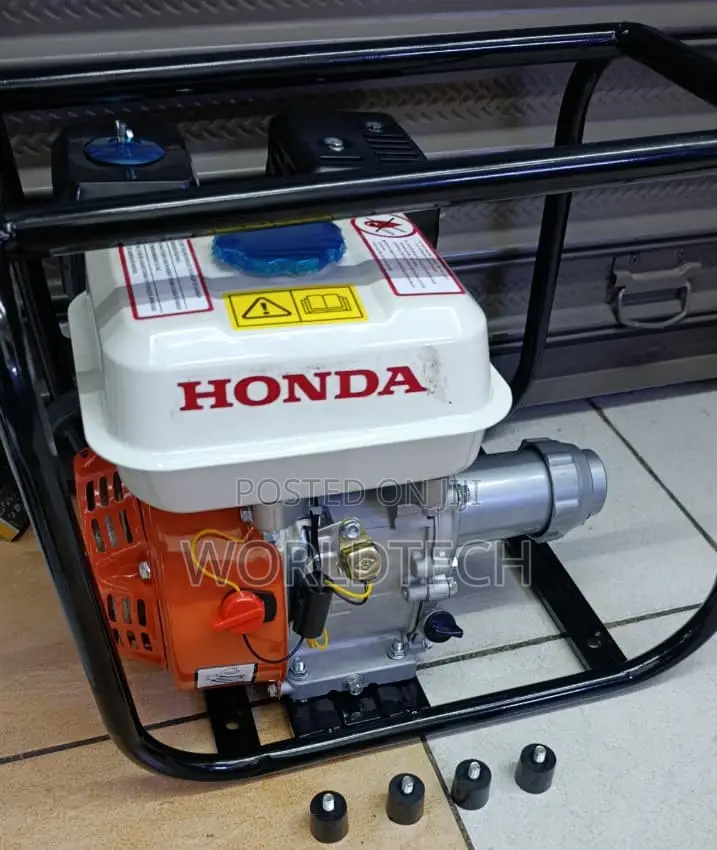 Honda Vibrator Complete With Pockerhonda Concrete Vibrator and Pocker
