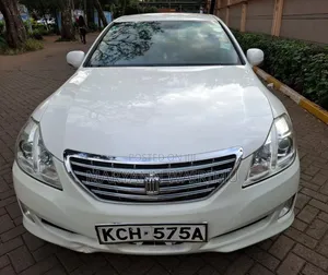Toyota Crown 2009 White