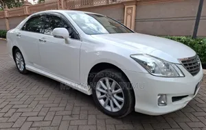Toyota Crown 2009 White