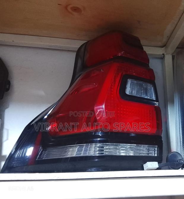 Prado 165 Taillight