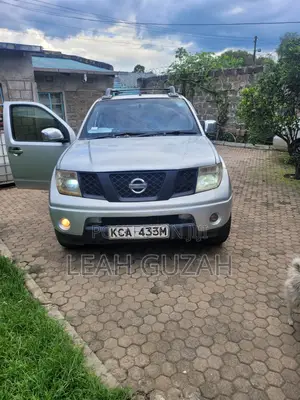 Nissan Navara 2007 Gray