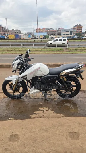 TVS Apache 180 RTR 2018 White