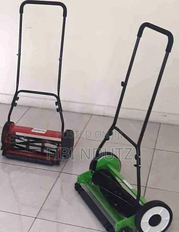 Easy to Use,Manual Lawn Mower 16inches
