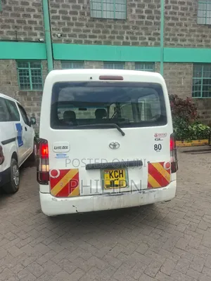 Toyota HiAce 2011 White