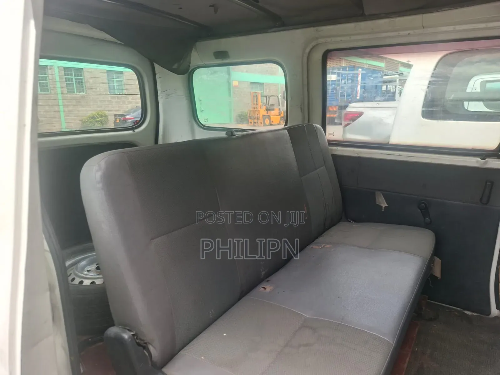 Toyota HiAce 2011 White