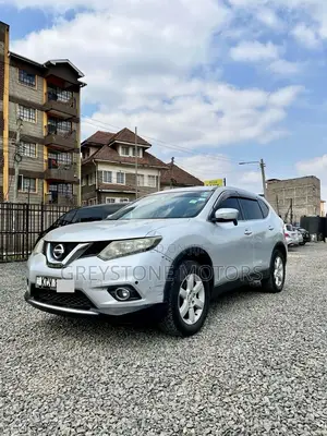 Nissan X-Trail 2.0 Petrol AWD 2014 Silver