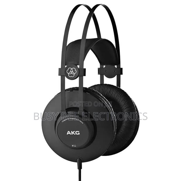Akg Closed-Back Headphone High-Sensitivity Studio Wired Headphone