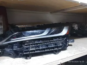 Harrier 2020 Headlight Zenon