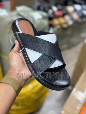 Clarks Cross-Strap Leather Sandals Size 40-44
