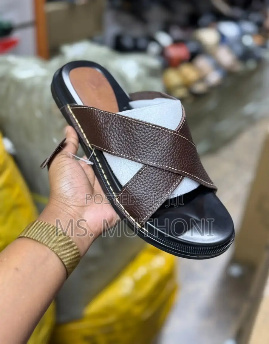 Clarks Cross-Strap Leather Sandals Size 40-44