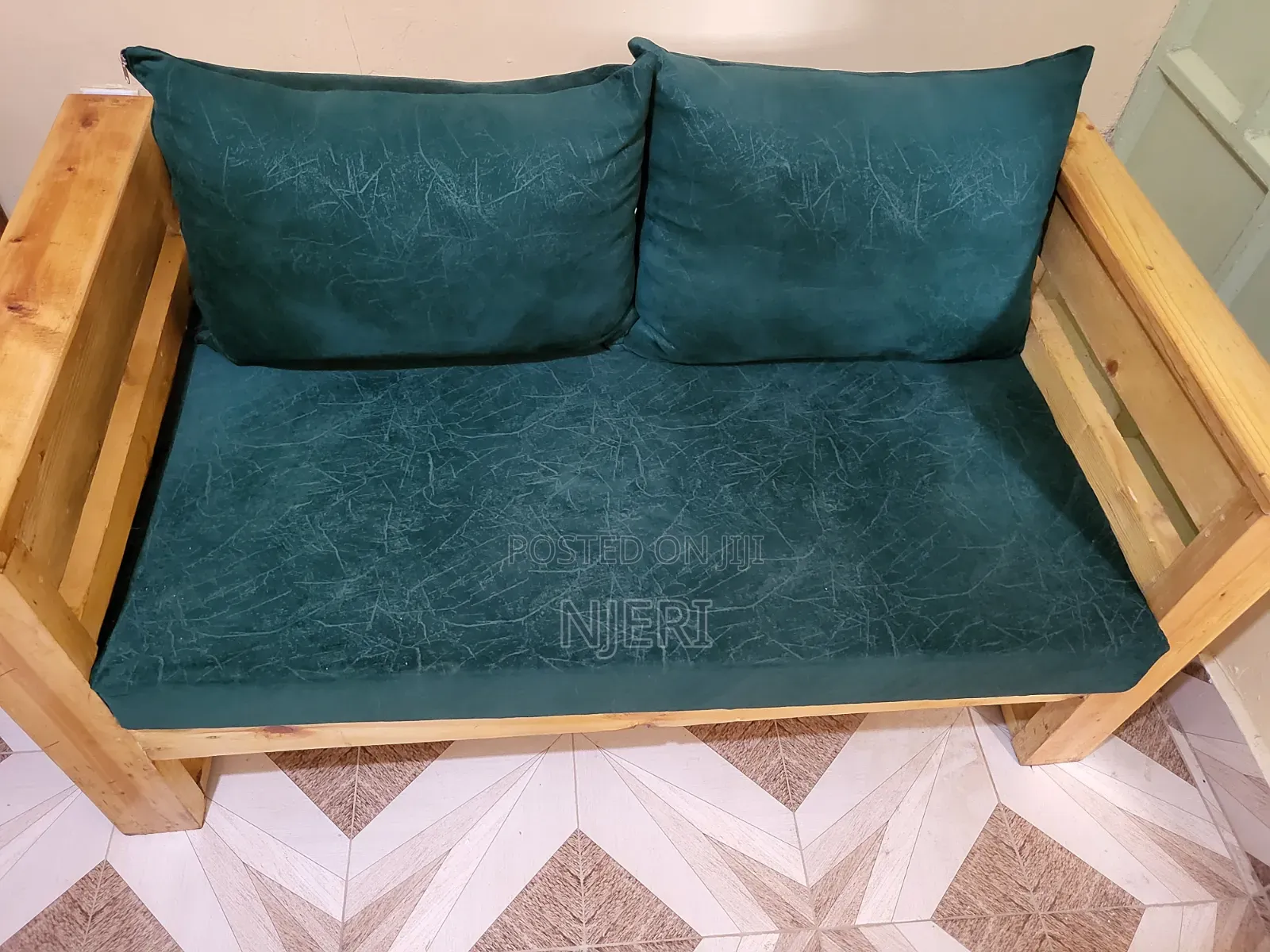 Emerald Green Pallet-Style Two-Seater Sofa/Couch