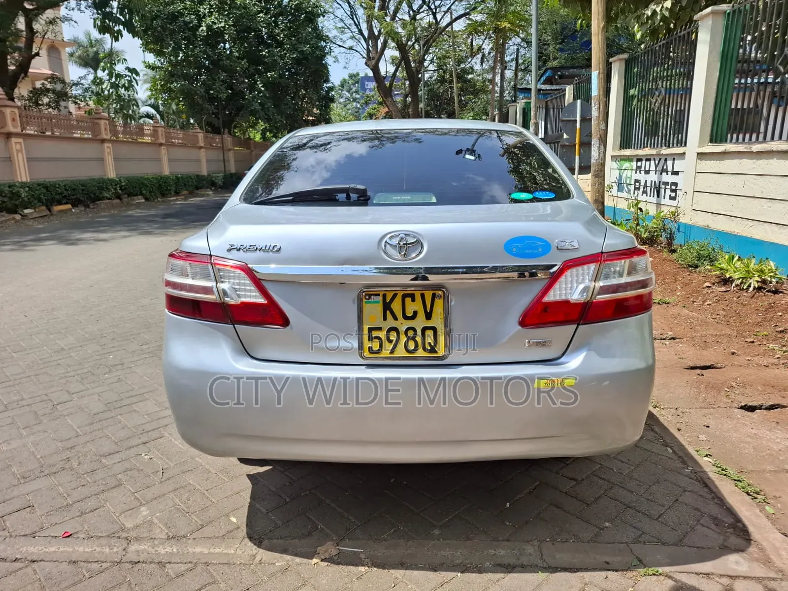 Toyota Premio 2012 Silver
