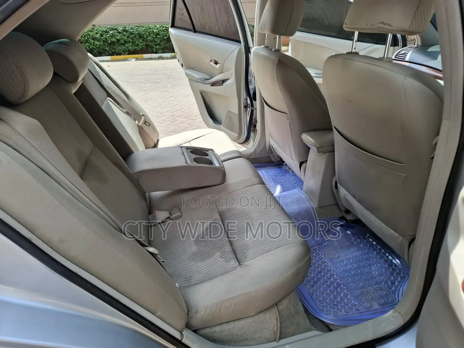 Toyota Premio 2012 Silver