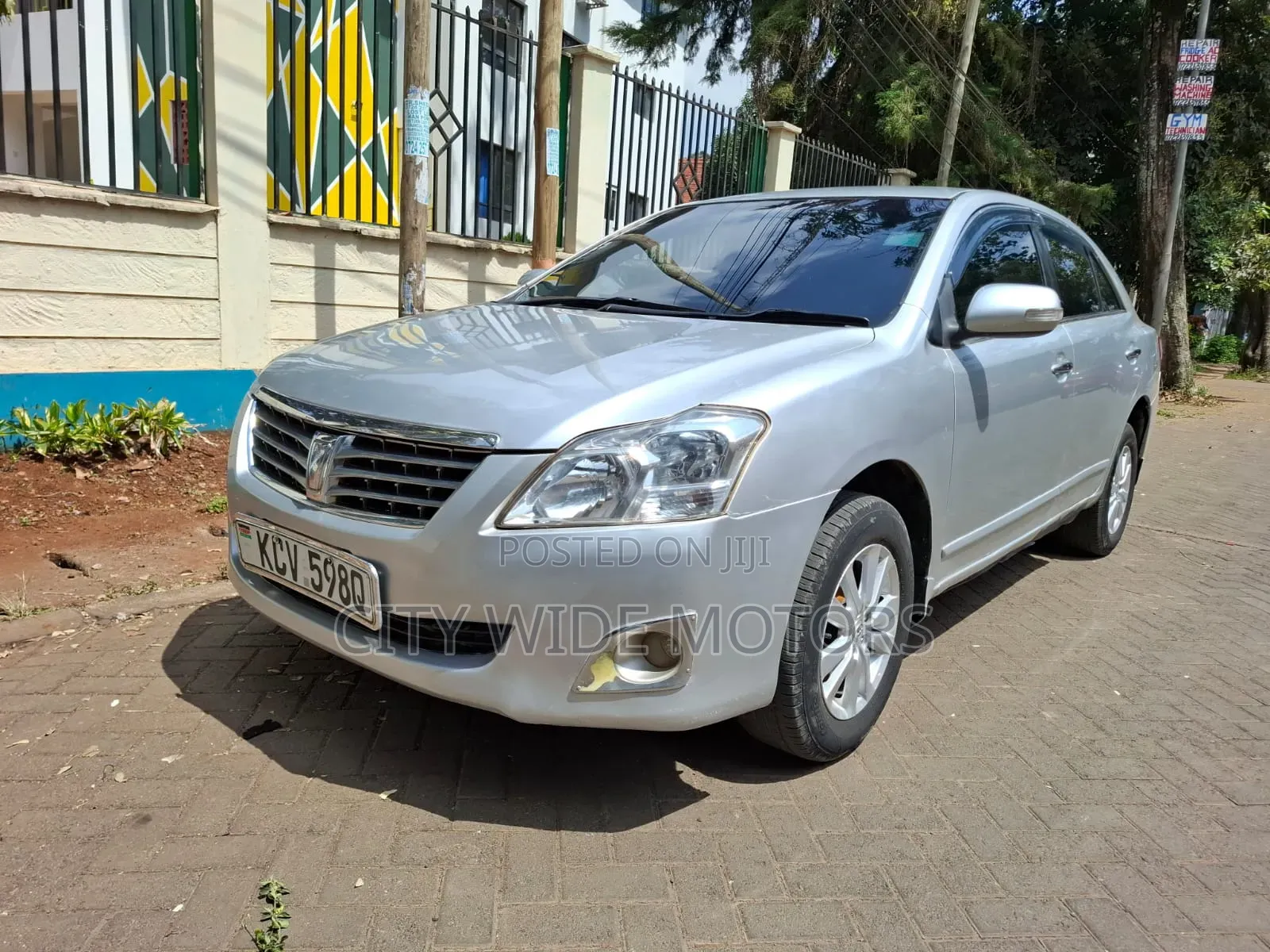 Toyota Premio 2012 Silver