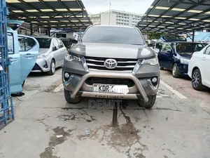 Toyota Fortuner 2019 Brown