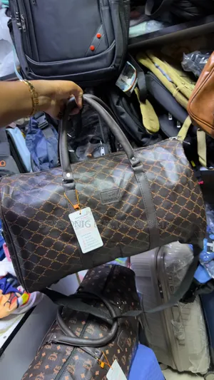 New in Sleek Spacious Duffel Travel Bags