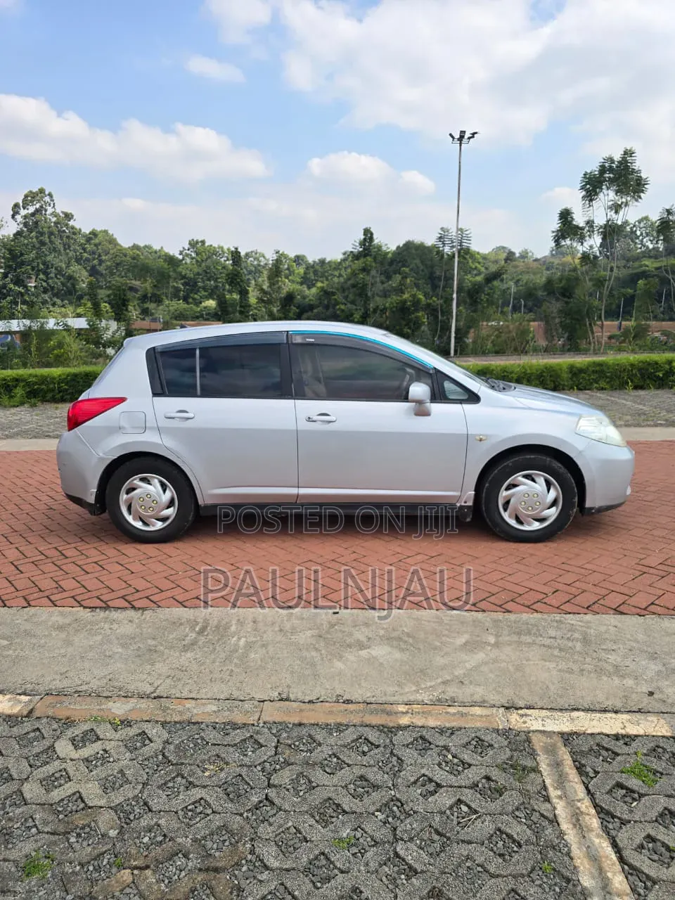 Nissan Tiida 2009