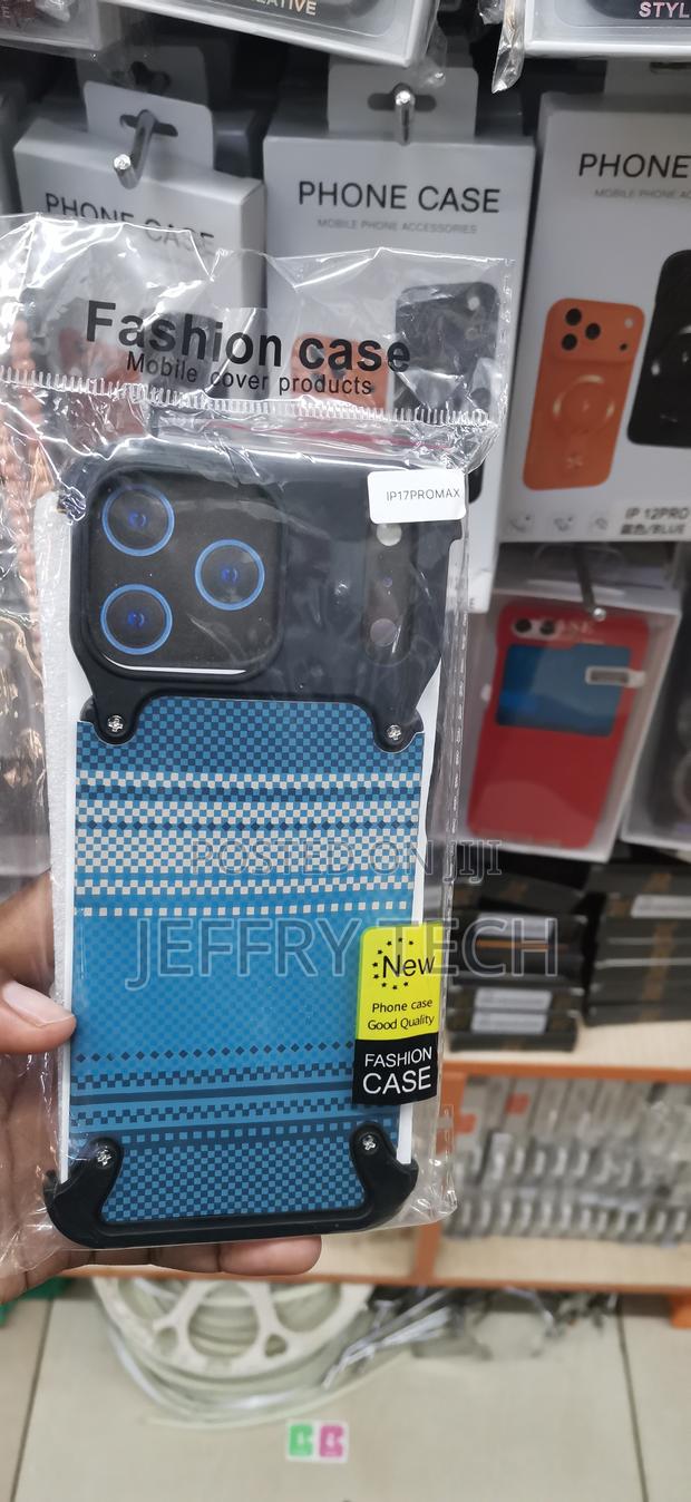 iPhone 17 Pro Max Silver Checkered Aramid Case