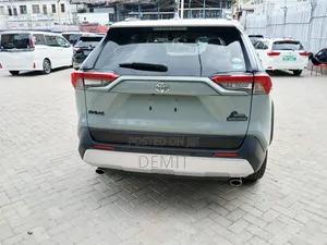 Toyota RAV4 2019 Green